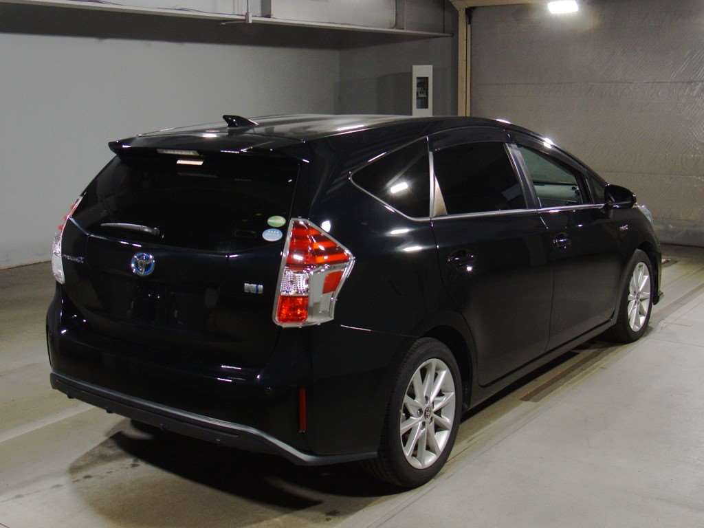 2020 Toyota Prius alpha ZVW40W[1]