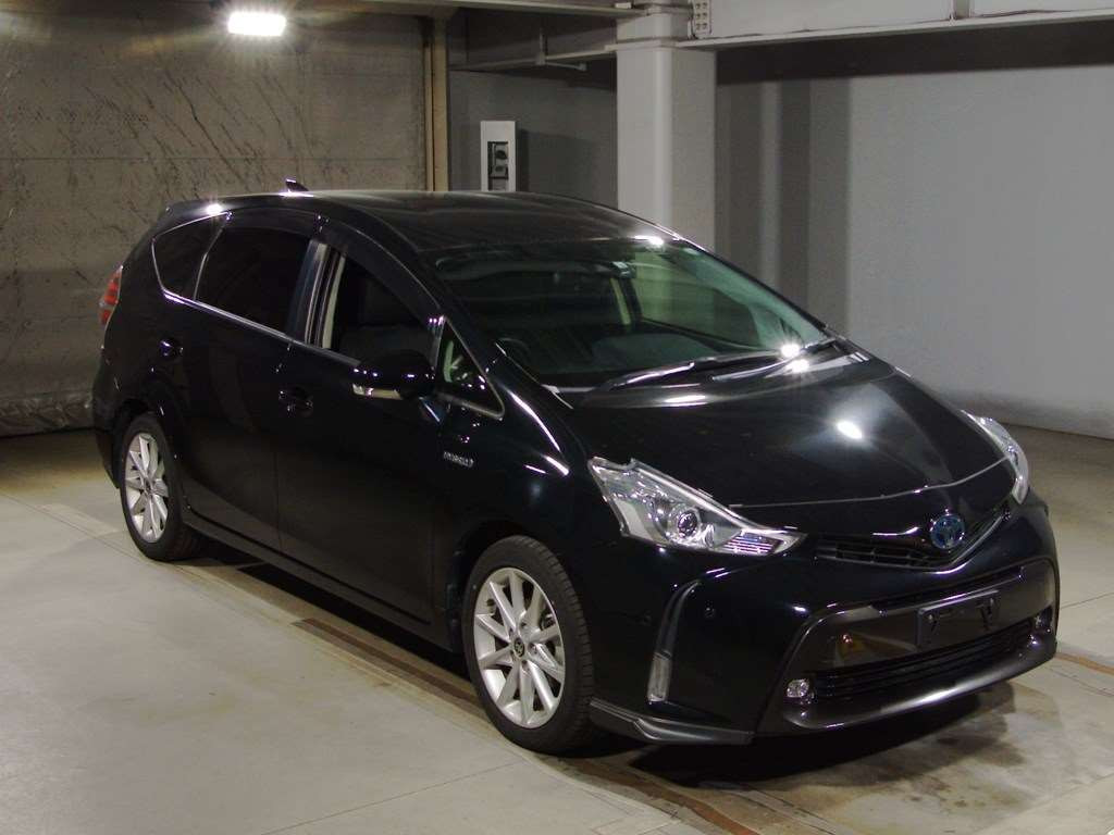 2020 Toyota Prius alpha ZVW40W[2]