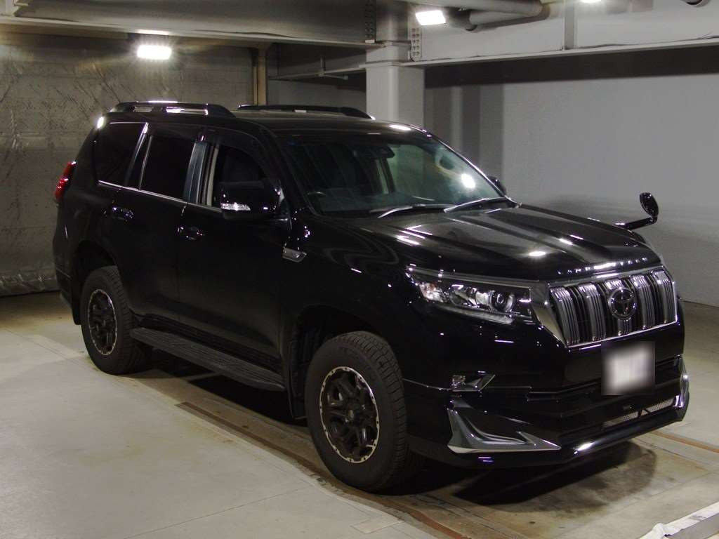 2023 Toyota Land Cruiser Prado TRJ150W[2]