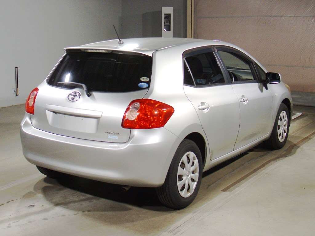 2007 Toyota Auris NZE151H[1]