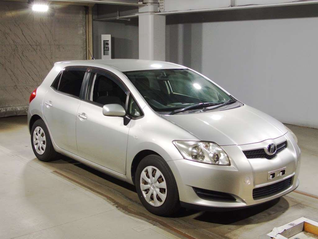 2007 Toyota Auris NZE151H[2]