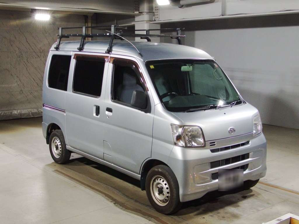 2015 Daihatsu Hijet Cargo S321V[2]