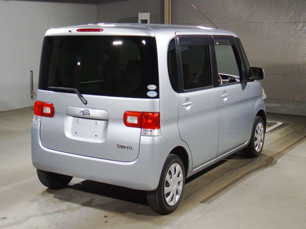 2011 Daihatsu Tanto L375S[1]