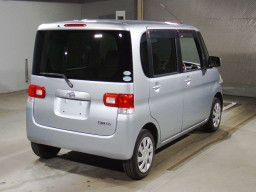 2011 Daihatsu Tanto