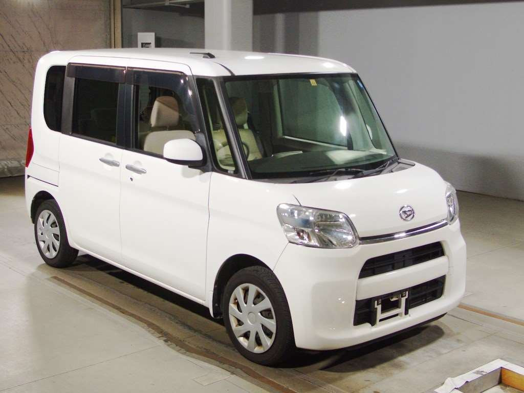 2015 Daihatsu Tanto LA600S[2]