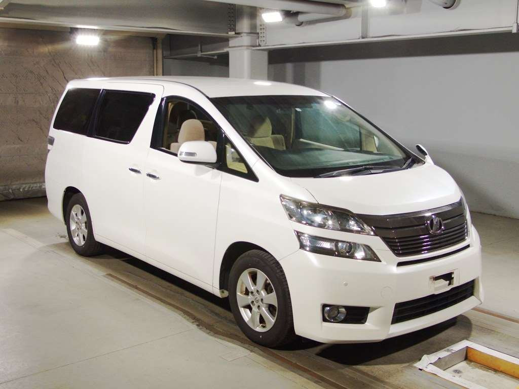 2014 Toyota Vellfire ANH20W[2]