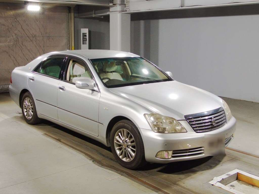 2007 Toyota Crown GRS180[2]