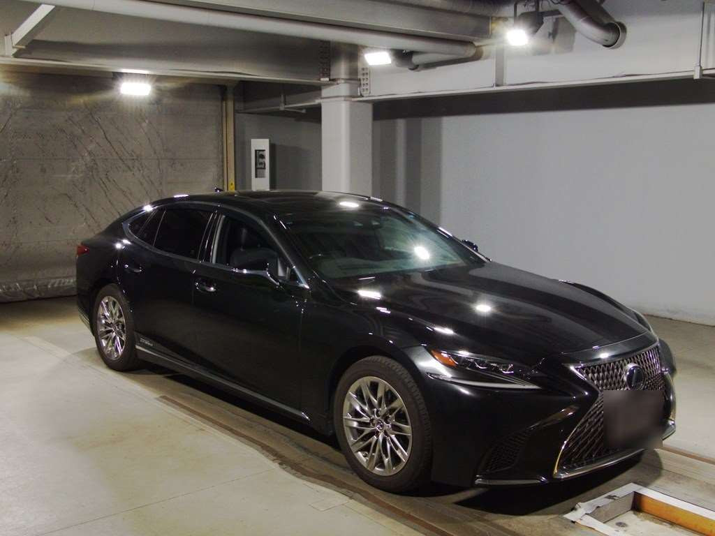 2017 Lexus LS GVF50[2]