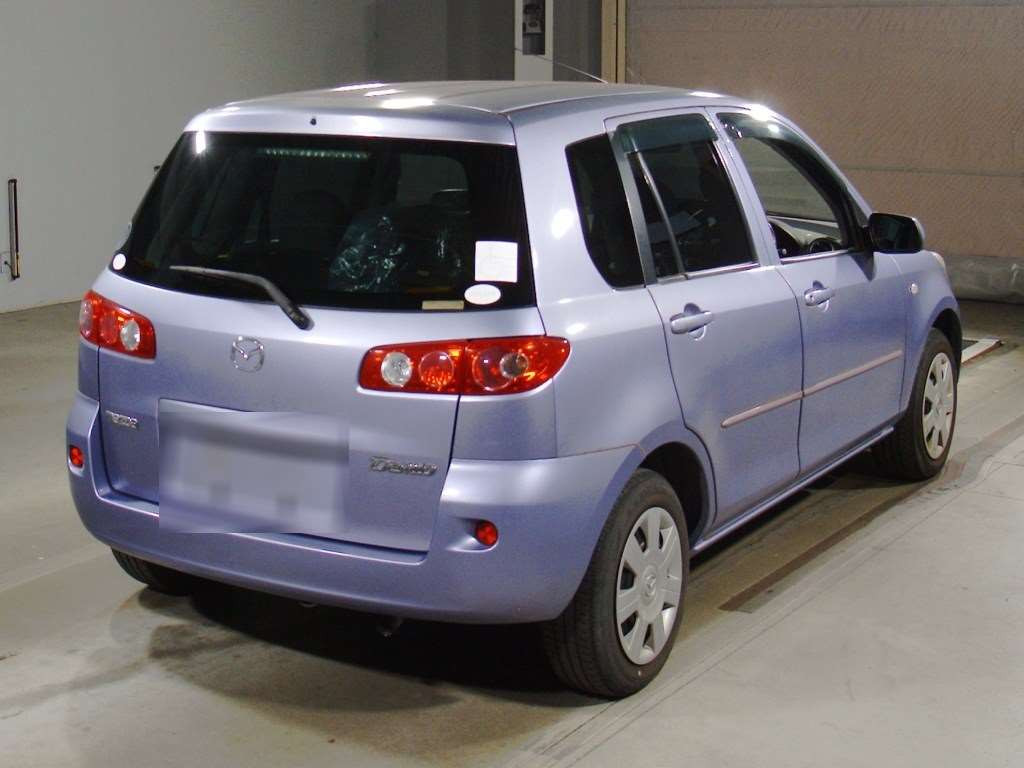 2005 Mazda Demio DY3W[1]