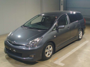 2005 Toyota Wish