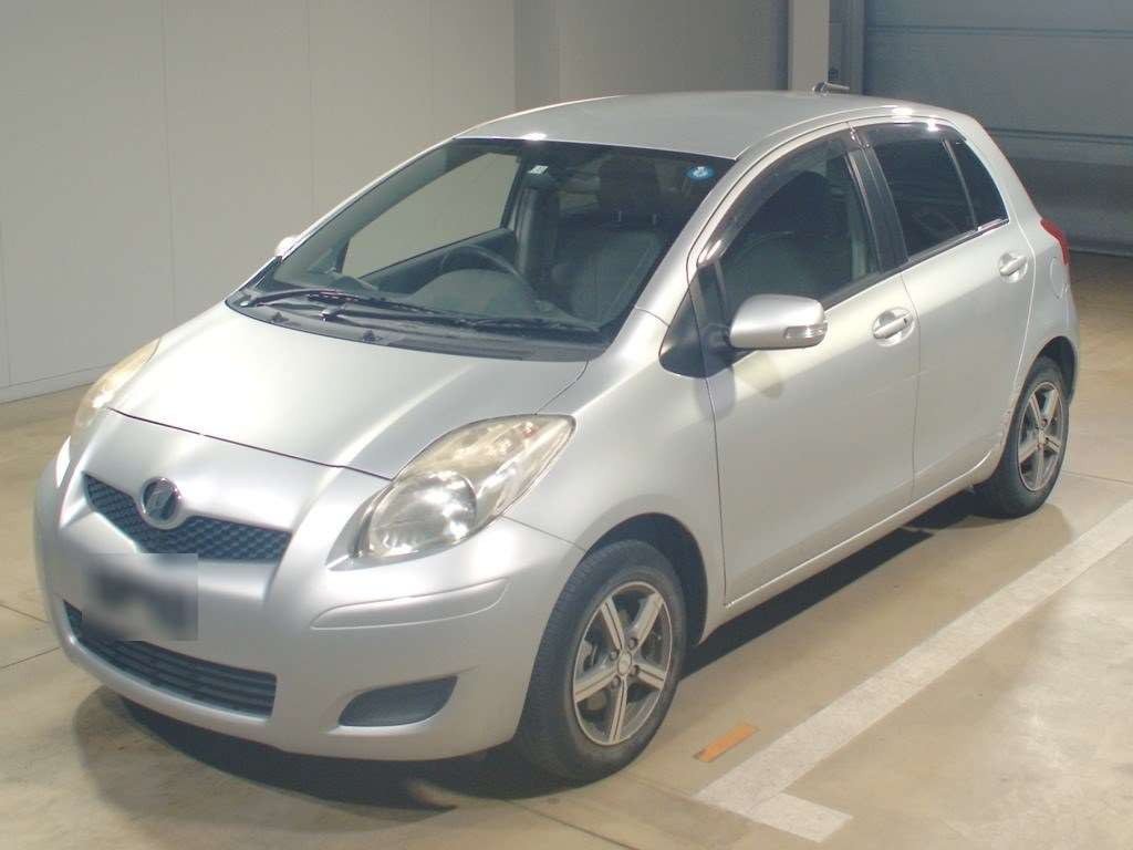 2010 Toyota Vitz SCP90[0]