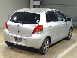 2010 Toyota Vitz