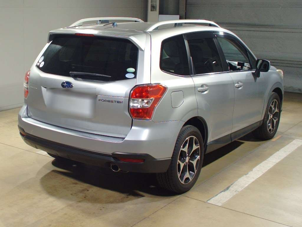 2014 Subaru Forester SJ5[1]