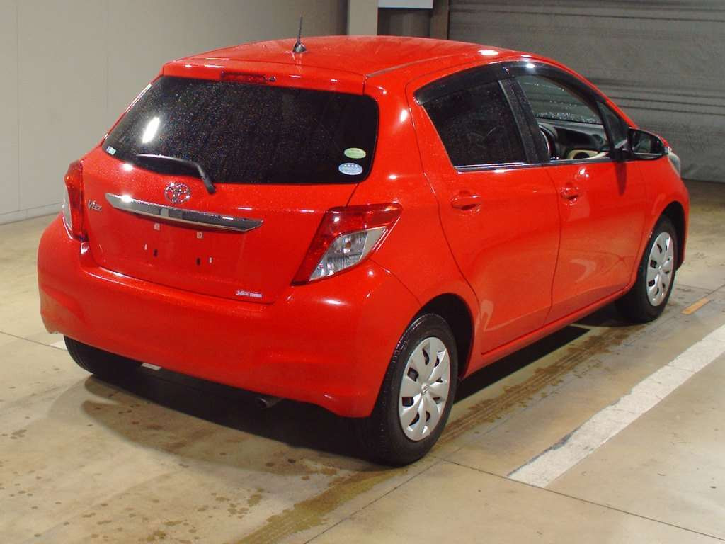 2012 Toyota Vitz NSP130[1]