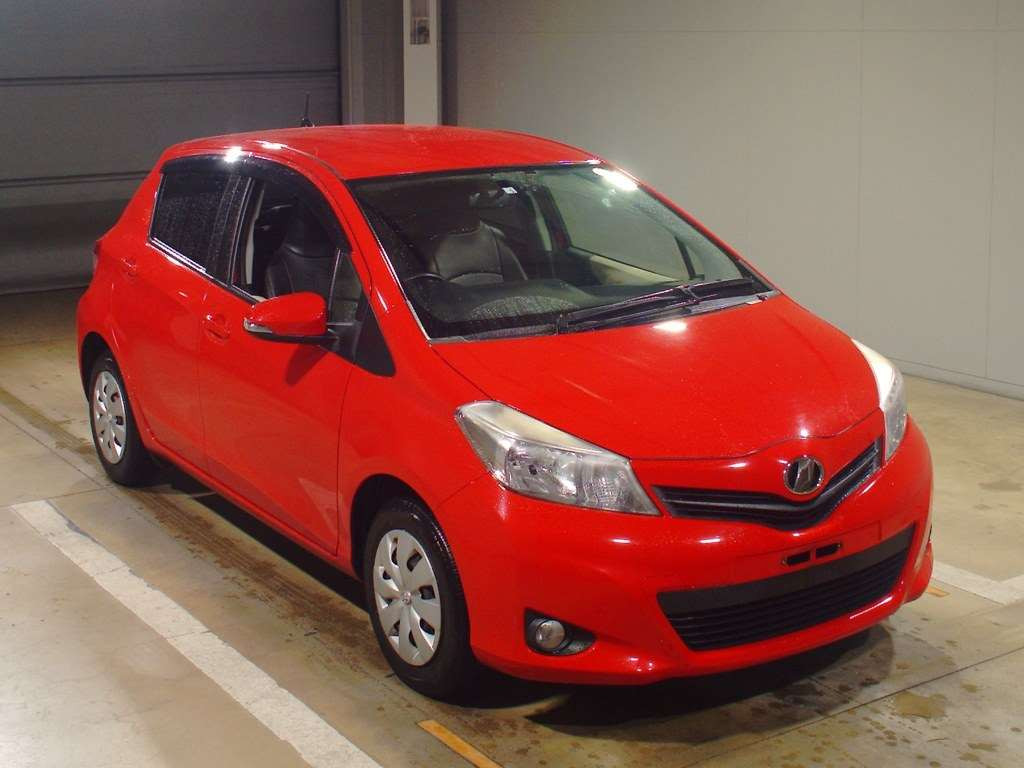 2012 Toyota Vitz NSP130[2]