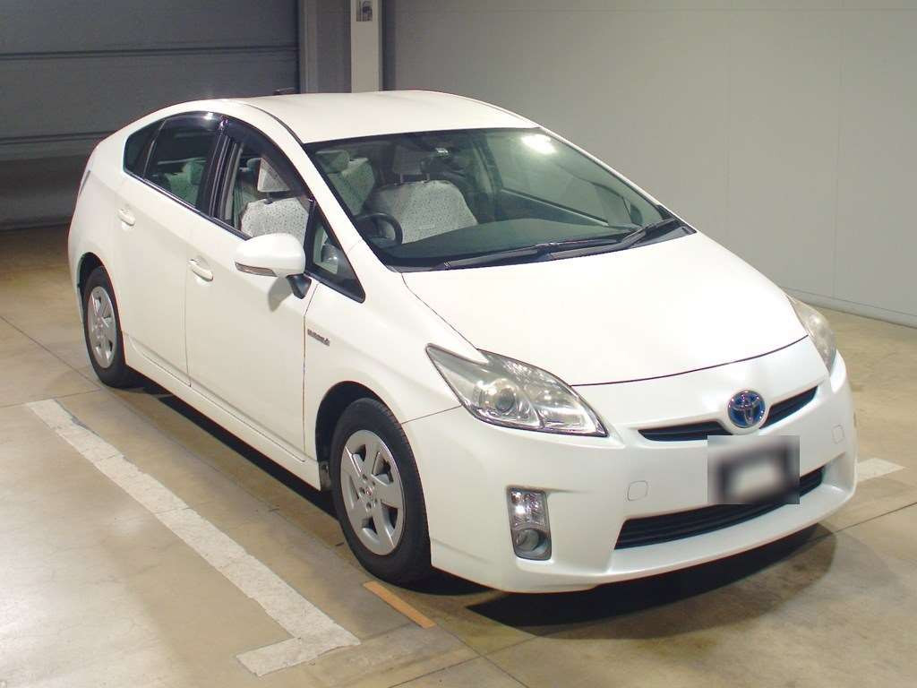 2010 Toyota Prius ZVW30[2]