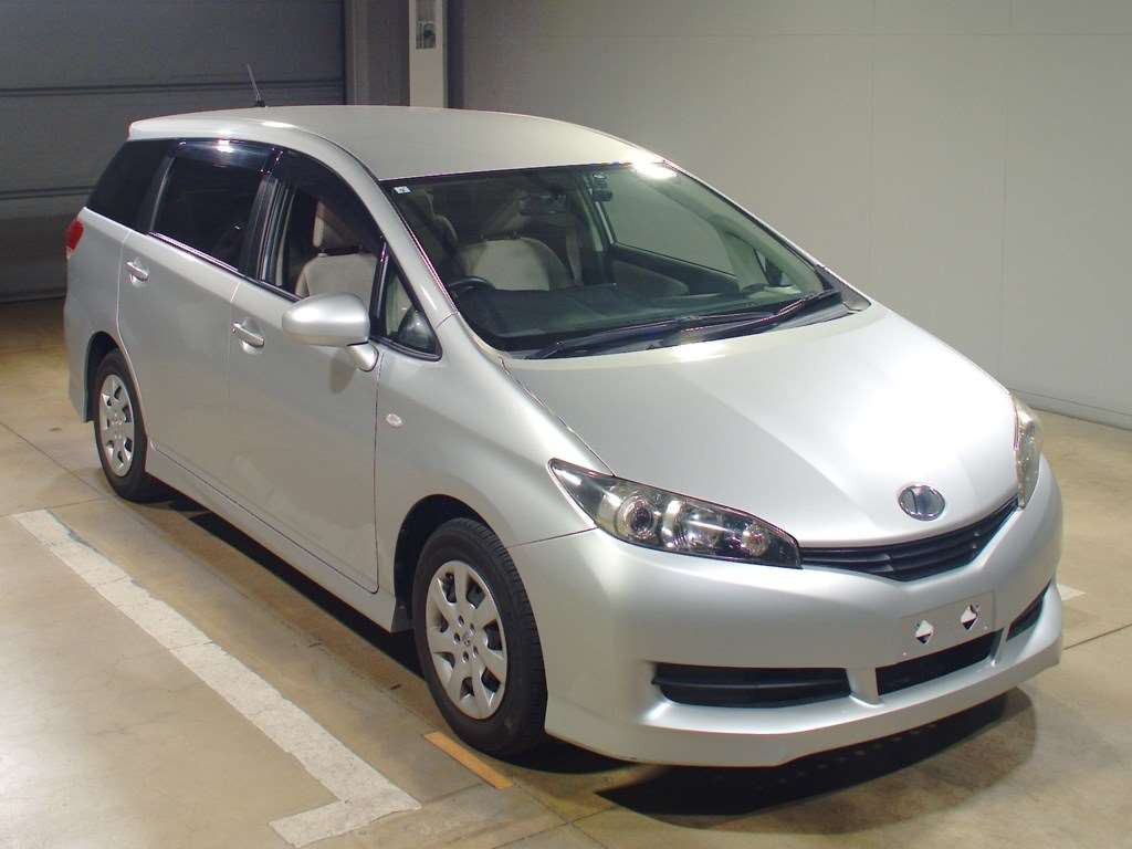 2011 Toyota Wish ZGE20G[2]