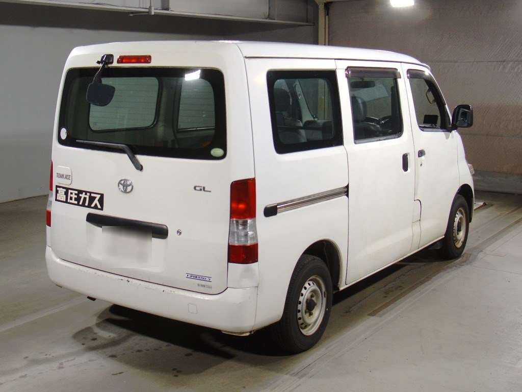 2012 Toyota Townace Van S402M[1]