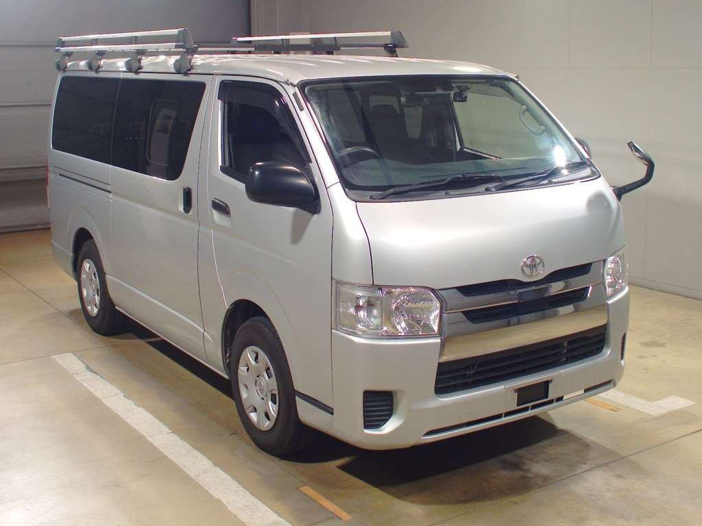 2019 Toyota Hiace Van TRH200V[2]