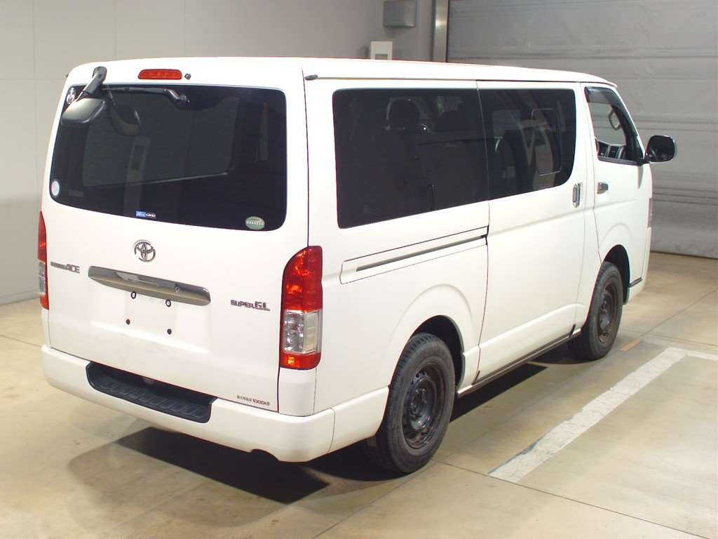 2017 Toyota Regiusace Van KDH206V[1]