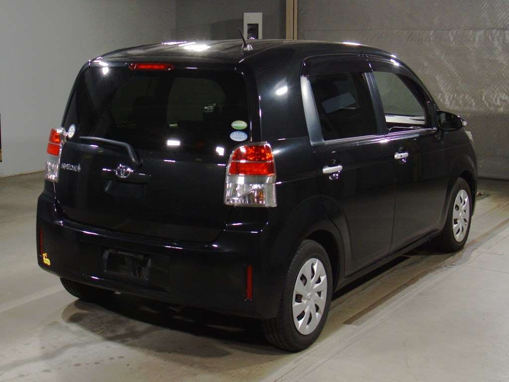 2014 Toyota Spade NCP141[1]