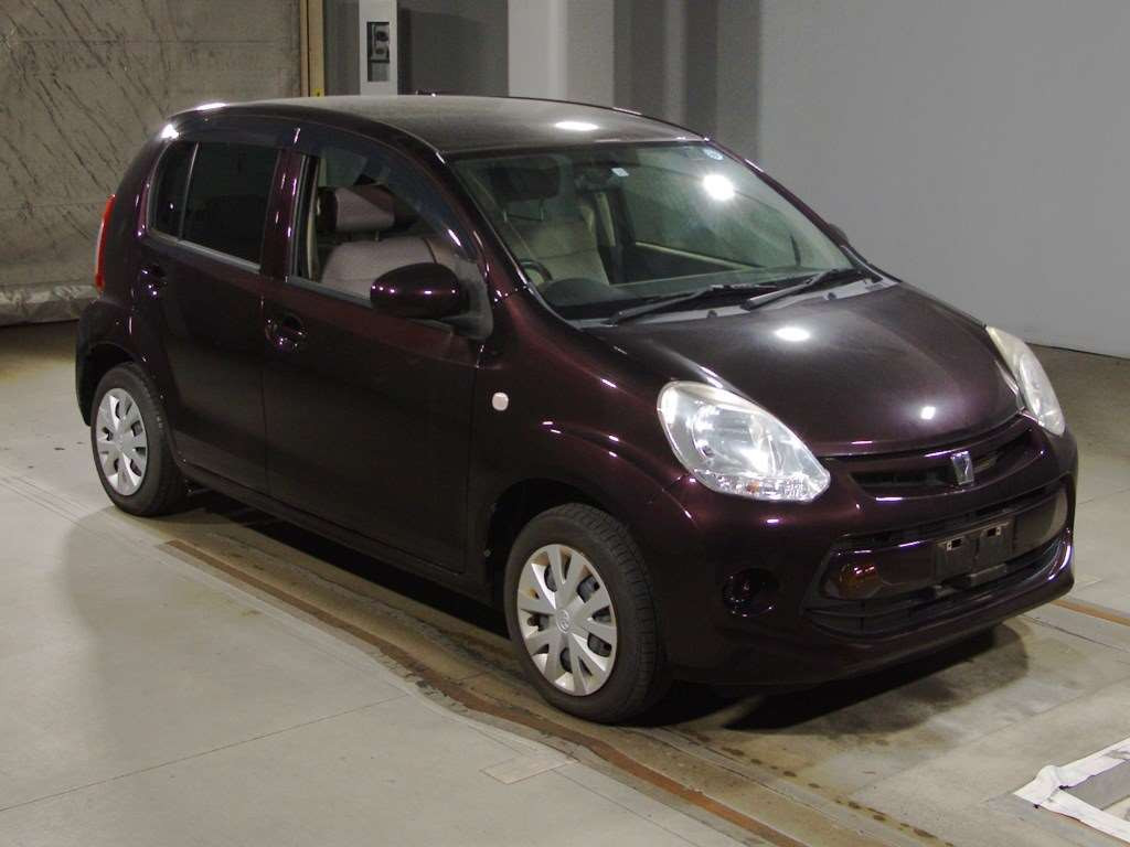 2015 Toyota Passo KGC30[2]