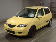 2003 Mazda Demio