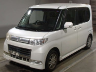 2010 Daihatsu Tanto