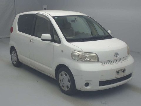 2004 Toyota Porte NNP10[2]