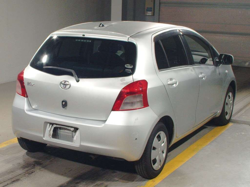 2007 Toyota Vitz SCP90[1]