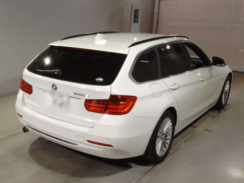 2013 BMW 3 Series 3D20[1]