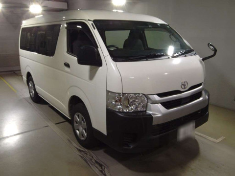 2023 Toyota Hiace Wagon TRH219W[2]