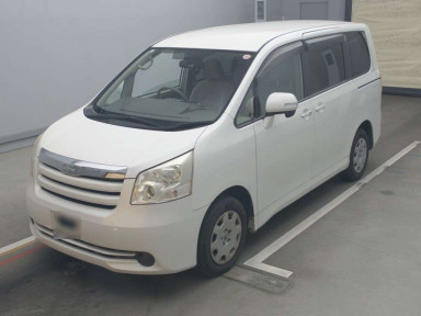 2008 Toyota Noah