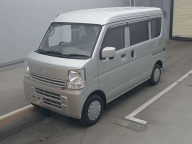 2017 Mitsubishi Minicab Van