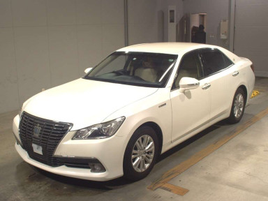 2014 Toyota Crown Hybrid