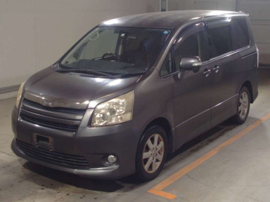 2007 Toyota Noah