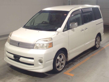 2007 Toyota Voxy