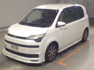 2013 Toyota Spade