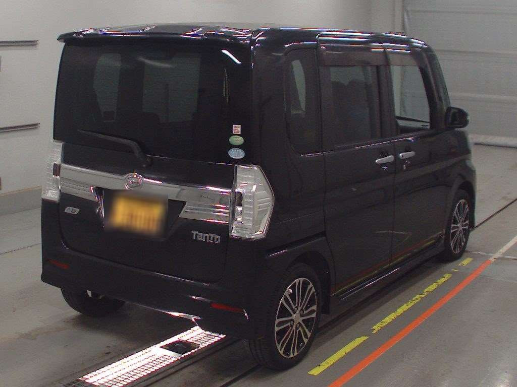 2014 Daihatsu Tanto Custom LA600S[1]