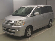 2006 Toyota Noah