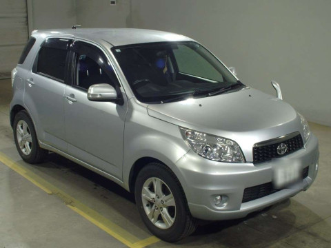 2010 Toyota Rush J210E[2]