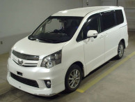 2013 Toyota Noah