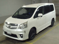 2012 Toyota Noah