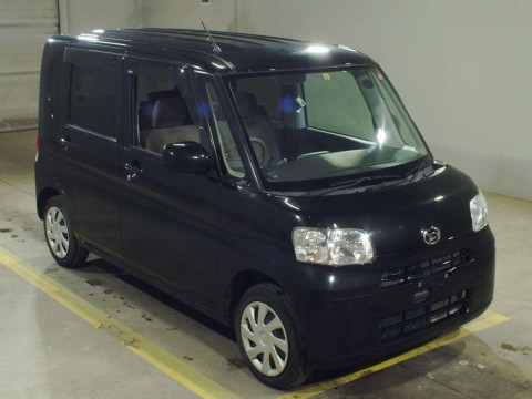 2011 Daihatsu Tanto L385S[2]