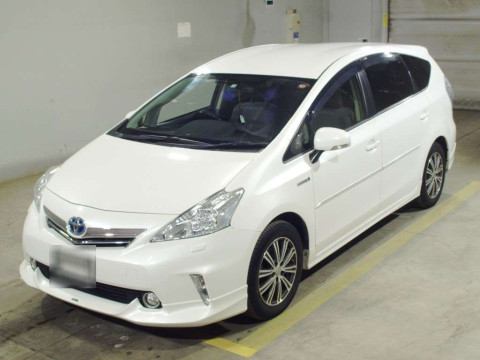 2013 Toyota Prius alpha ZVW41W[0]