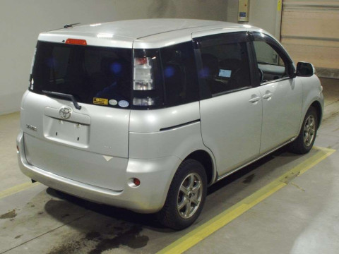 2012 Toyota Sienta NCP85G[1]