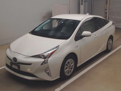 2016 Toyota Prius ZVW50[0]