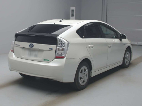 2010 Toyota Prius ZVW30[1]