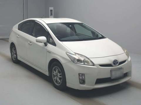 2010 Toyota Prius ZVW30[2]