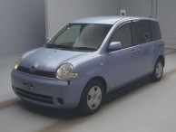 2004 Toyota Sienta